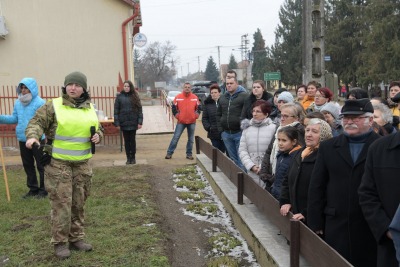 “Amikor a felüljárón rohanva megpillantottam a három szovjet katonát, bizony nem vol…